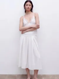https://cdn.zhiyitech.cn/material/0f8a2b94aface14a1a746279f2596b94